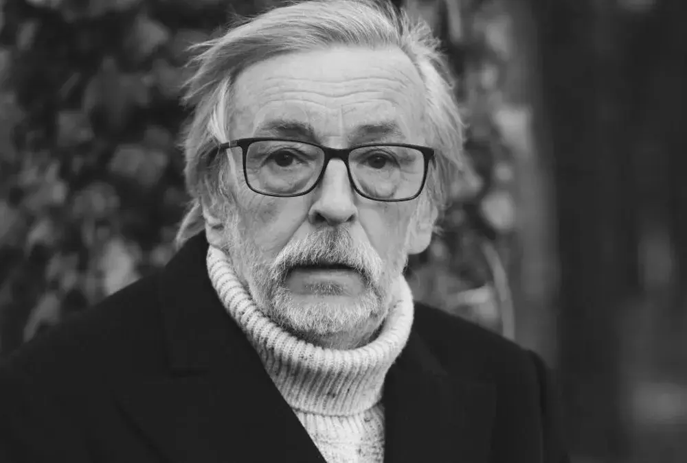 Profesor Zbigniew Mikołejko - życie i twórczość wybitnego naukowca