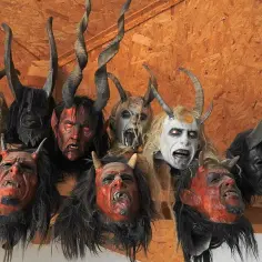 Krampus: Co to jest? Mroczny towarzysz Mikołaja z Alp
