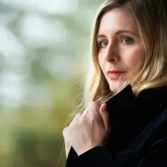 Eleanor Catton, Wszystko, co lśni: Tajemnice nagrodzonej powieści