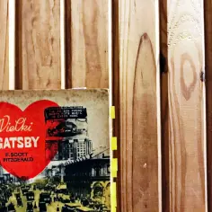 Wielki Gatsby symbolika: Rozszyfruj ukryte przesłanie Fitzgeralda