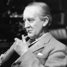 J.R.R. Tolkien - poznaj fascynującą historię autora książki Władca Pierścieni