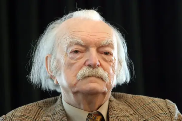 Edmund Niziurski jako autor książki Sposób na Alcybiadesa i jego dzieła