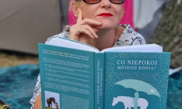 Rącze konie: recenzja, analiza i dlaczego wciąż porusza?